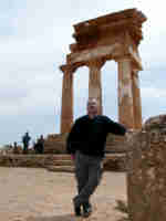 Agrigento, tempio dei Palici, al solito Zeus si mette fra la macchina fotografica e i monumenti