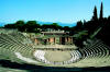 Pompei, teatro grande. Immagini fornite dall’Assessorato al Turismo Regione Campania – Ente Provinciale del Turismo di Napoli.