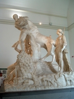 Toro Farnese - veduta lato destro.