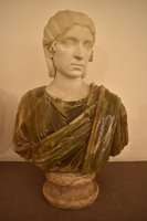 Ritratto di ignoto busto antico di alabastro, non pertinente 208/222 d.C. Inv. 6106 - Unidentified portrait set in an unrelated ancient alabaster bust AD 208/222  Inv. 6106