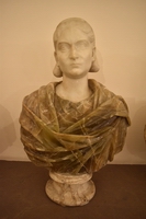 Ritratto di ignoto busto antico di alabastro, non pertinente 260 d.C. Inv. 6087 - Unidentified portrait set in an unrelated ancient alabaster bust AD 260  Inv. 6087