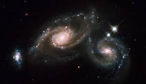 Queste due galassie riproducono in cielo ciò che gli uomini intesero riprodurre, simbolicamente, in terra?