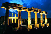 Pompei di notte