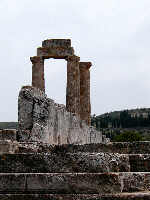 Crepidoma del tempio di Zeus