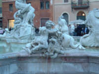 La fontana di Nettuno e le statue di di Gregorio Zappalà