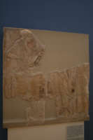 sacrificio di un maiale, rilievo votivo ad Atena 490 a.C.