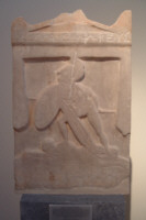 Stele funebre raffigurante oplita - V sec. a.C.