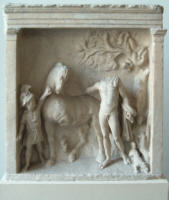 Stele funeraria di cavaliere eroe