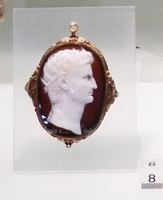 Cameo raffigurante Augusto