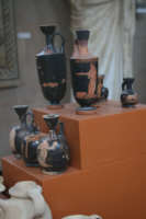 vetrina con Lekythos vari