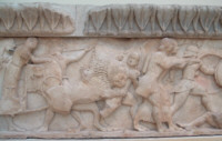Dal tesoro dei Sifoniani - Gigantomachia (vista centrale)