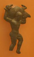 Bronzetto di Eracle col cinghiale calidonio