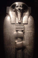 Coperchio del sarcofago di Ibi, intendente della Divina Adoratrice del dio Amon.