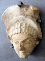 Frammento di lastra architettonica con testa femminile - 540-530 a.C.