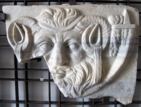 Lastra con testa di Zeus Ammone - II sec. d.C..
