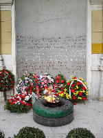 Sarajevo, monumento ai caduti durante i bombardamenti.
